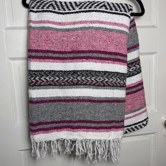 NWT Earth Ragz Southwestern Mexican Striped Falsa Throw Blanket Pink Tones - Picture 15 of 17